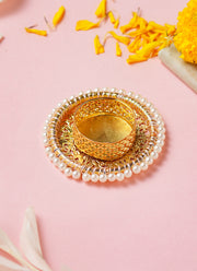 Madhoor Pearl Tealight Holder Gold-Tone White 1 Piece