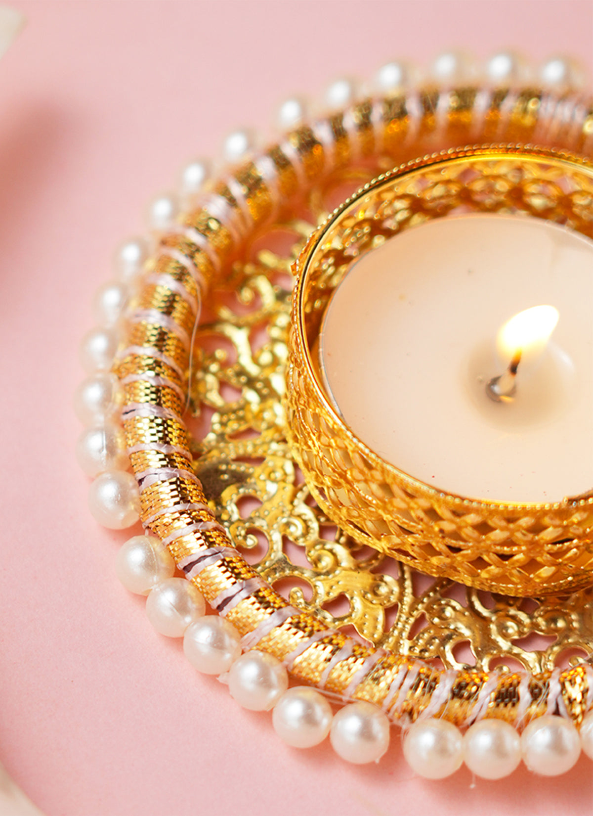 Madhoor Pearl Tealight Holder Gold-Tone White 1 Piece