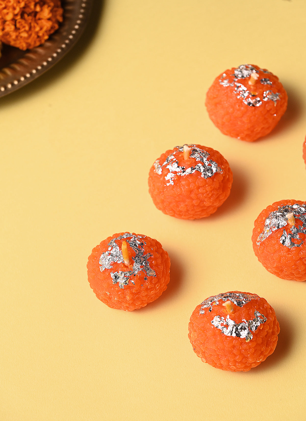 Dana Candle Motichoor Ladoo Gift Set 6 Pieces