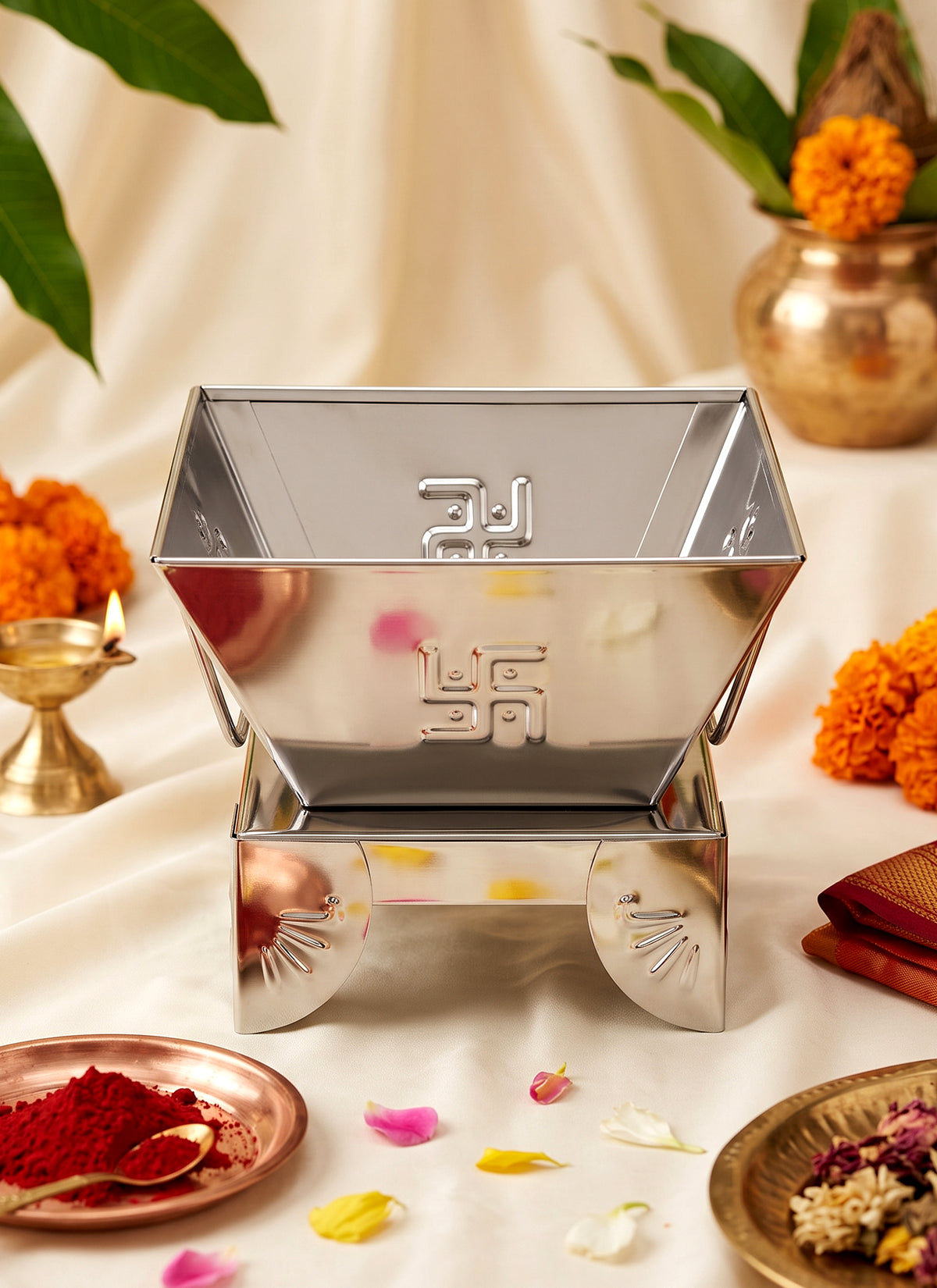 Madhoor Steel Havan Kund Silver-Tone 7.5 x 7.5 x 5.5 Inches 1 Piece