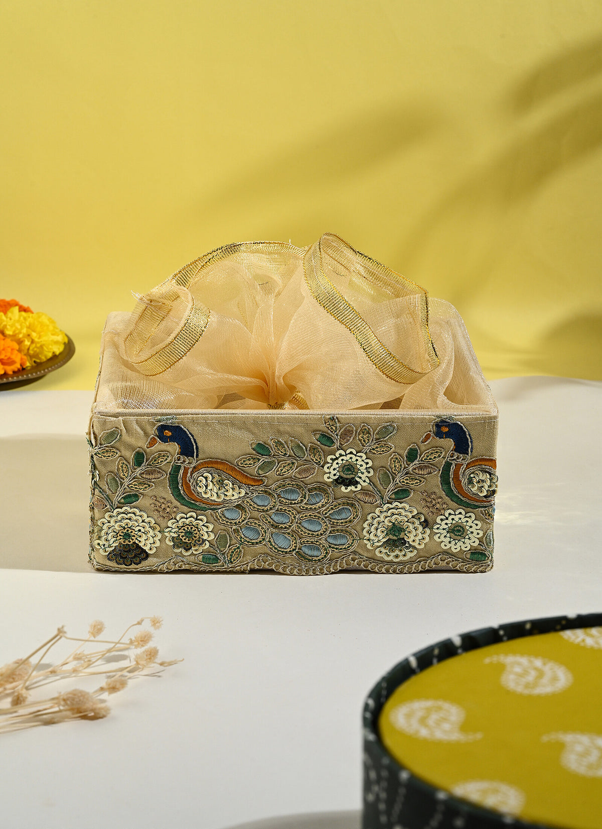 Madhoor Basket Jute Cream Fuchsia 8X8 Inches 1 Piece