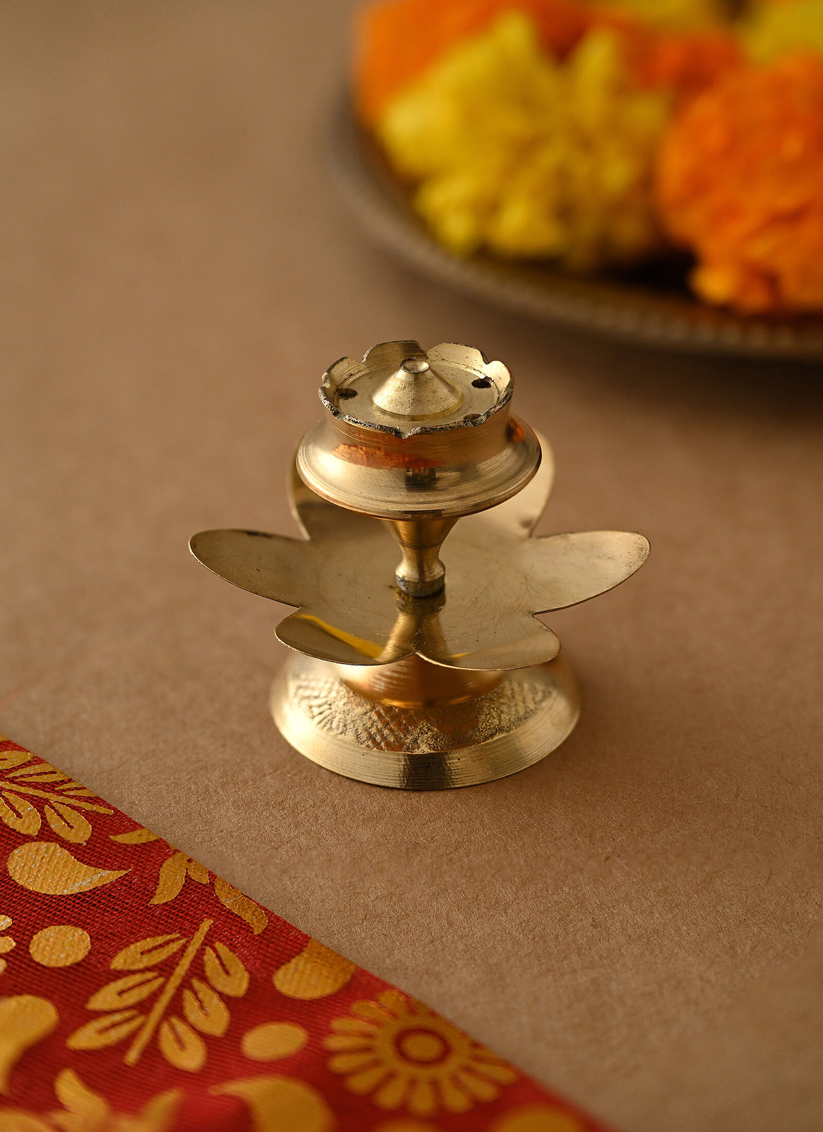 Madhoor Flower Brass Agarbatti Holder 5 cm 1 Piece