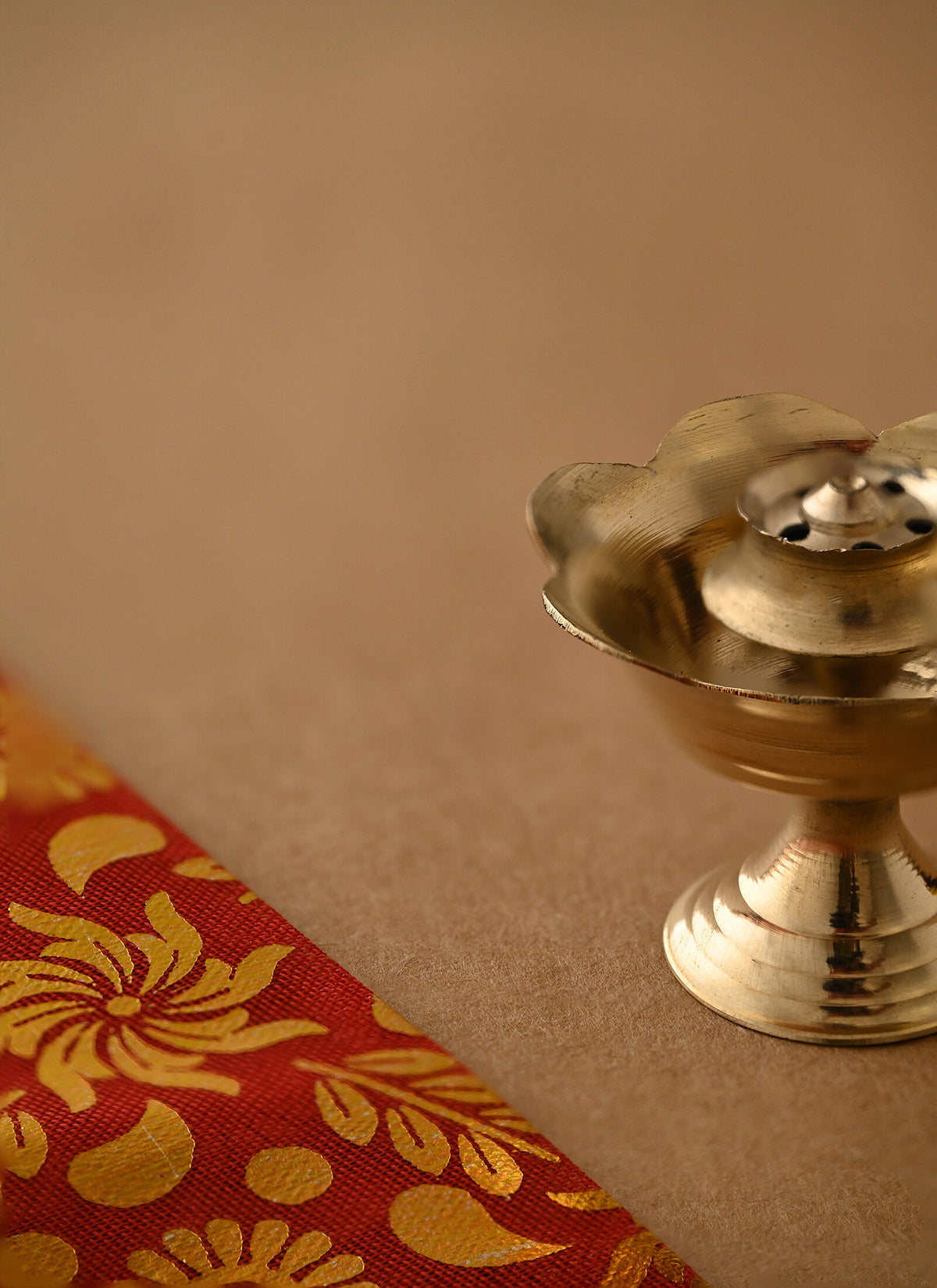 Madhoor Gulab Brass Agarbatti Holder 4.5 cm 1 Piece