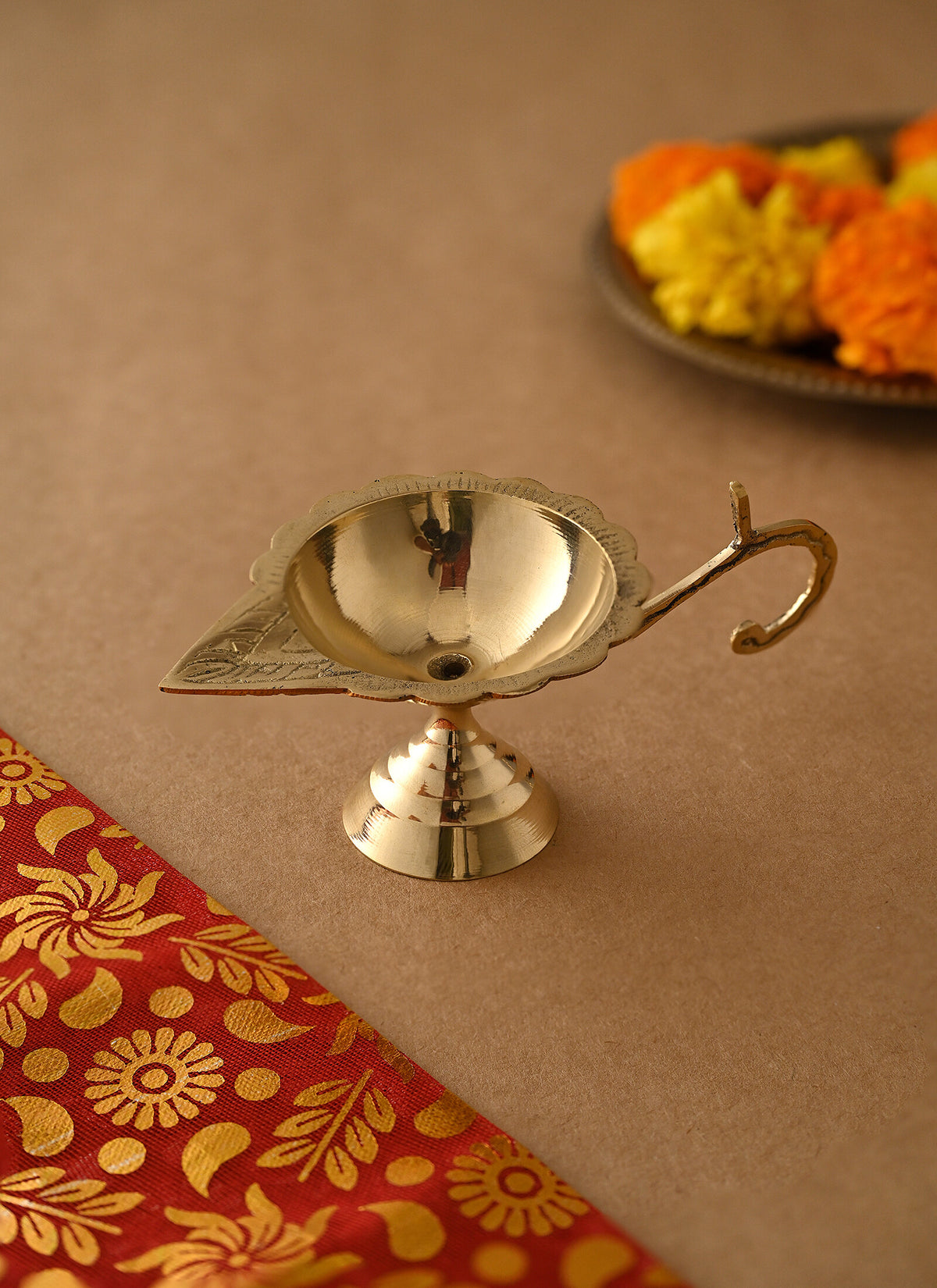 Madhoor Brass Camphor Aarti Lamp Gold-Tone 2 Inches 1 Piece