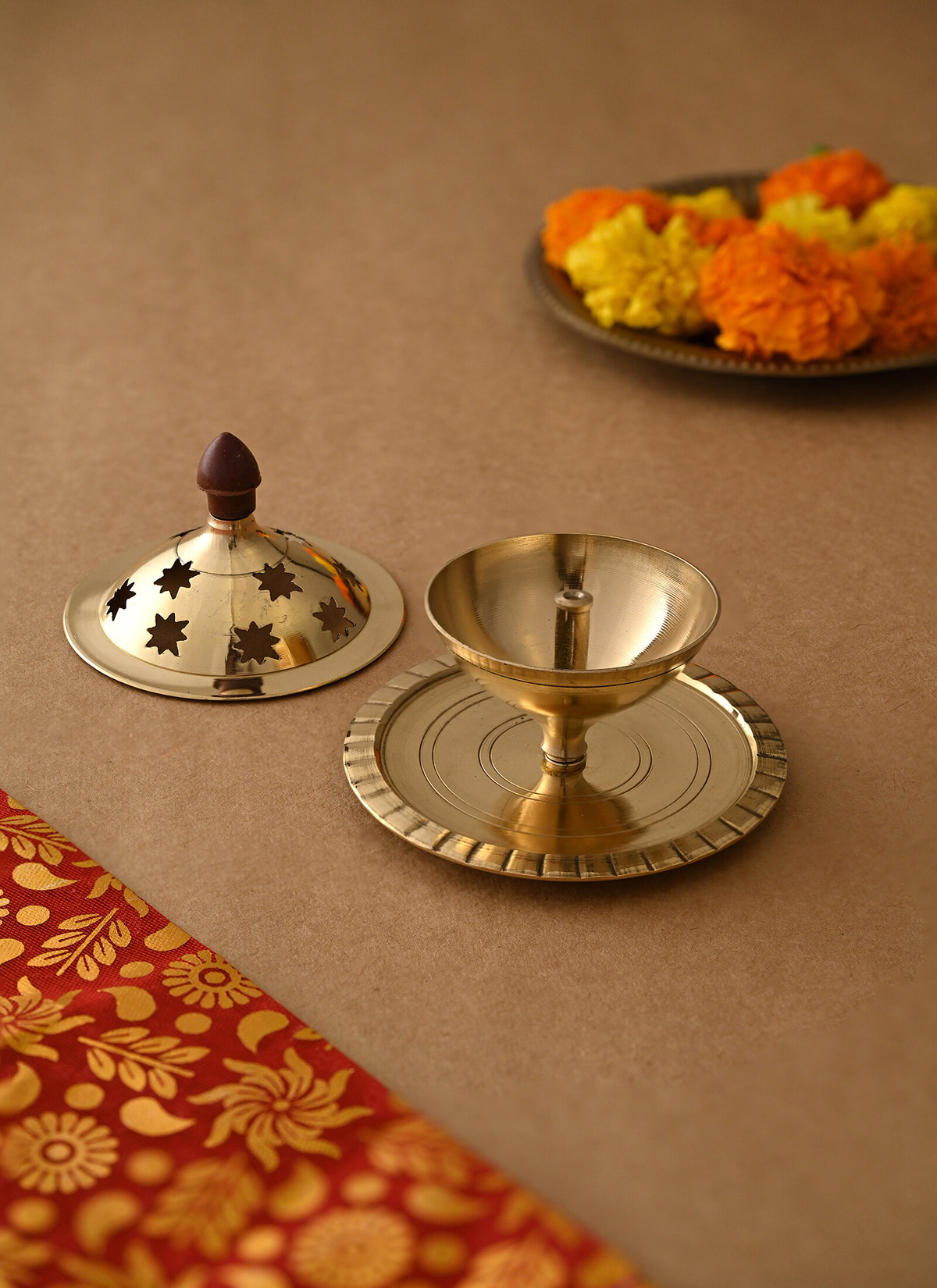 Madhoor Ambe Jyot Akhand Diya Gold-Tone 14 cm 1 Piece