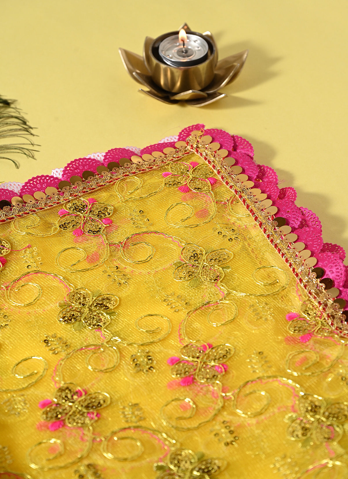 Madhoor Scalloped Deity Idol Chunri Yellow 1m