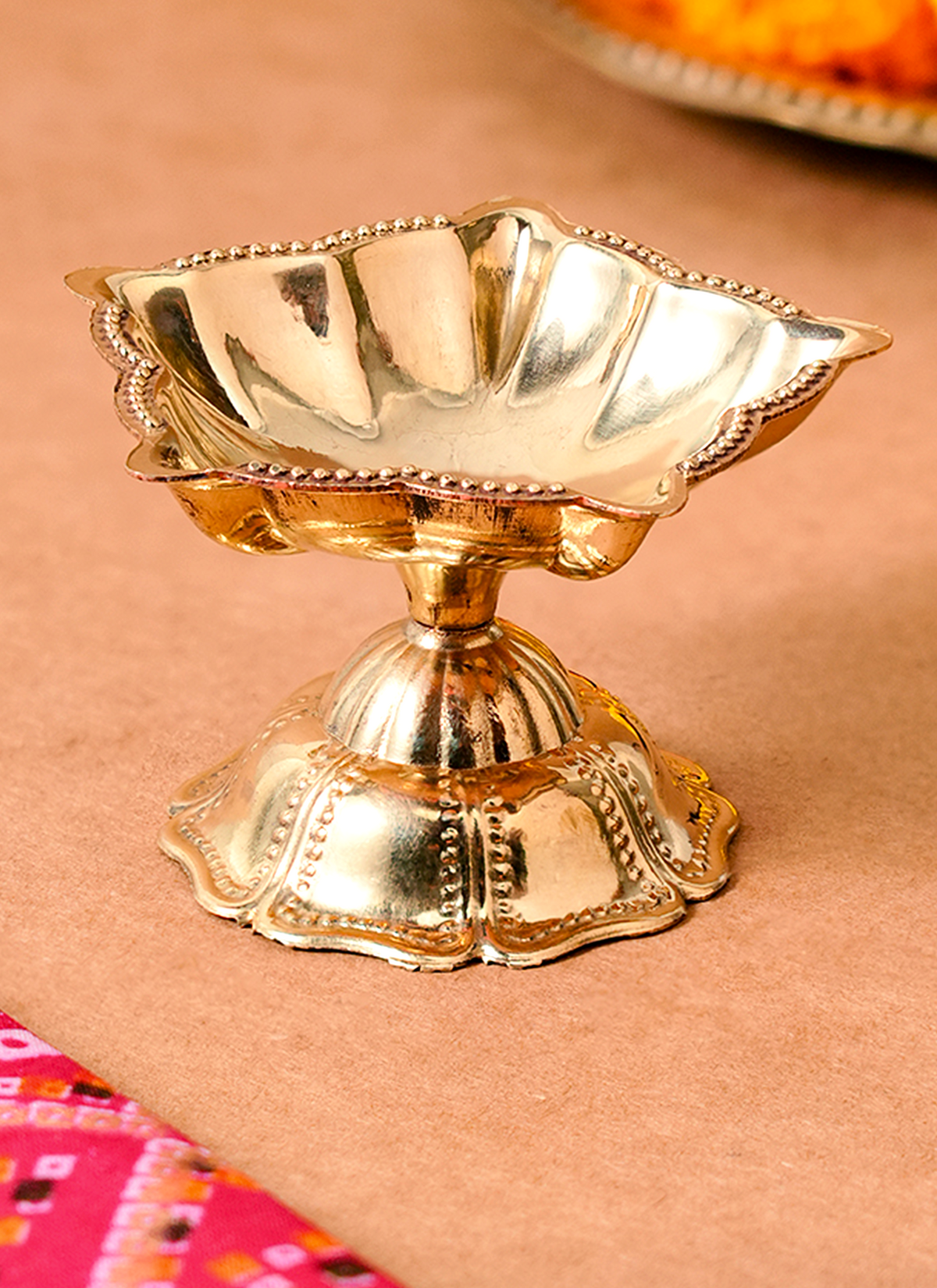Madhoor Star Stand Brass Diya 1 Piece