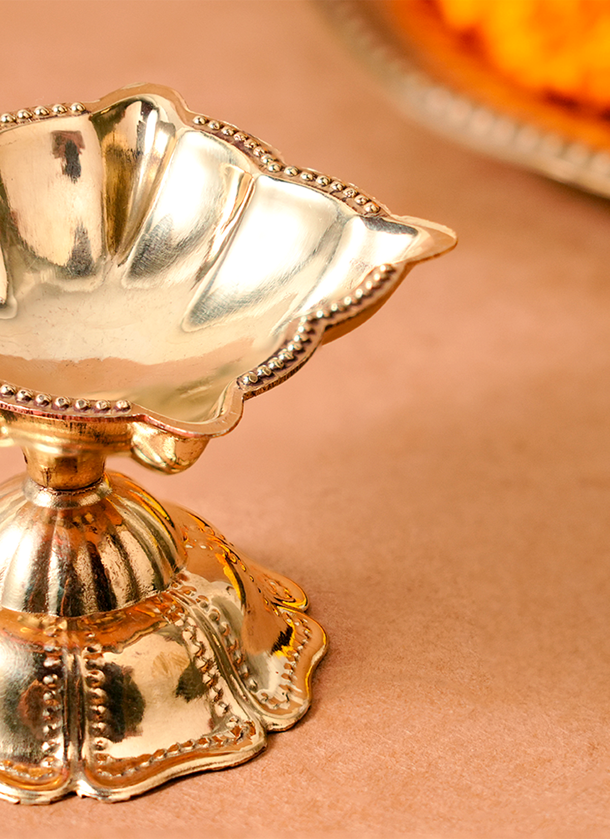 Madhoor Star Stand Brass Diya 1 Piece