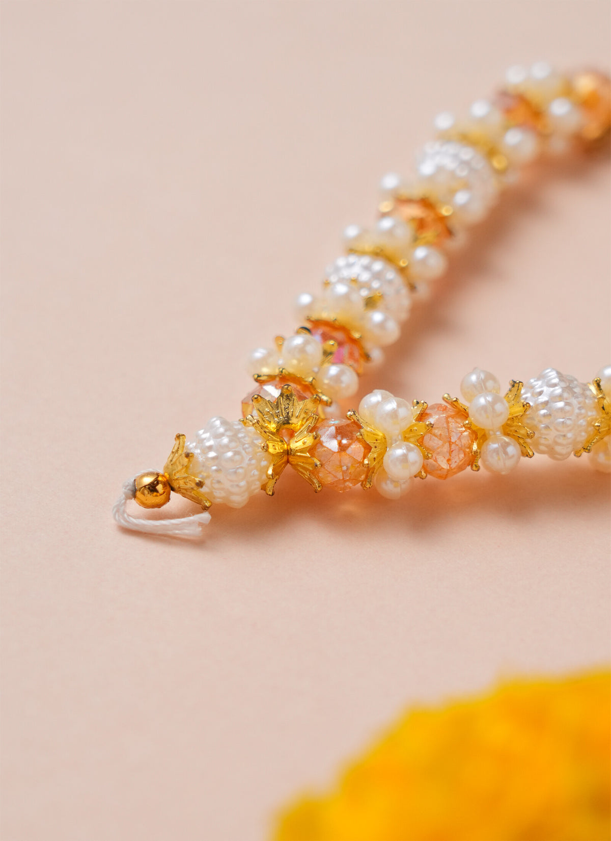 Madhoor Har Garland Stone Gold-Tone White 1 Step 1 Piece