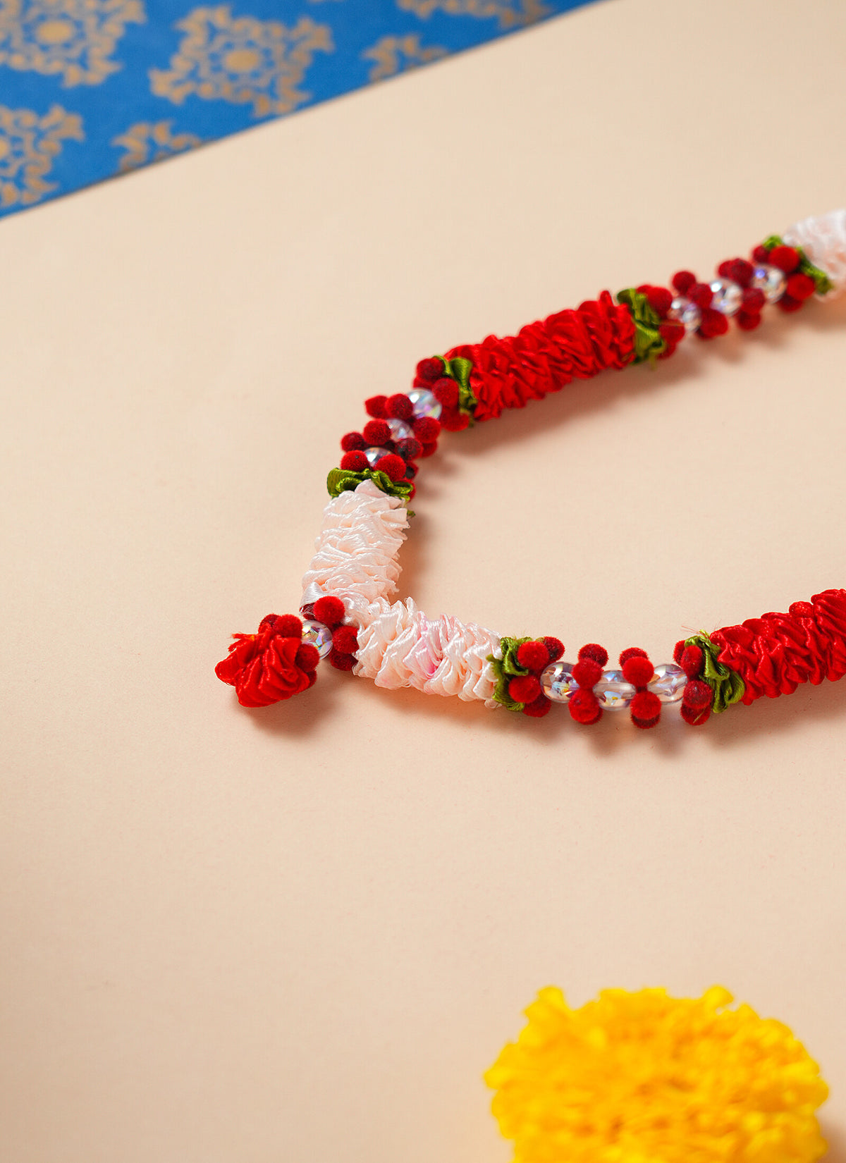Madhoor Har Garland Satin Flower Pink White 10.5 Inches 1 Piece
