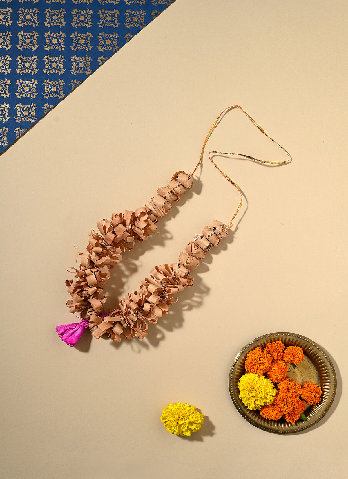 Madhoor Har Garland Sandalwood Brown 1 Pair