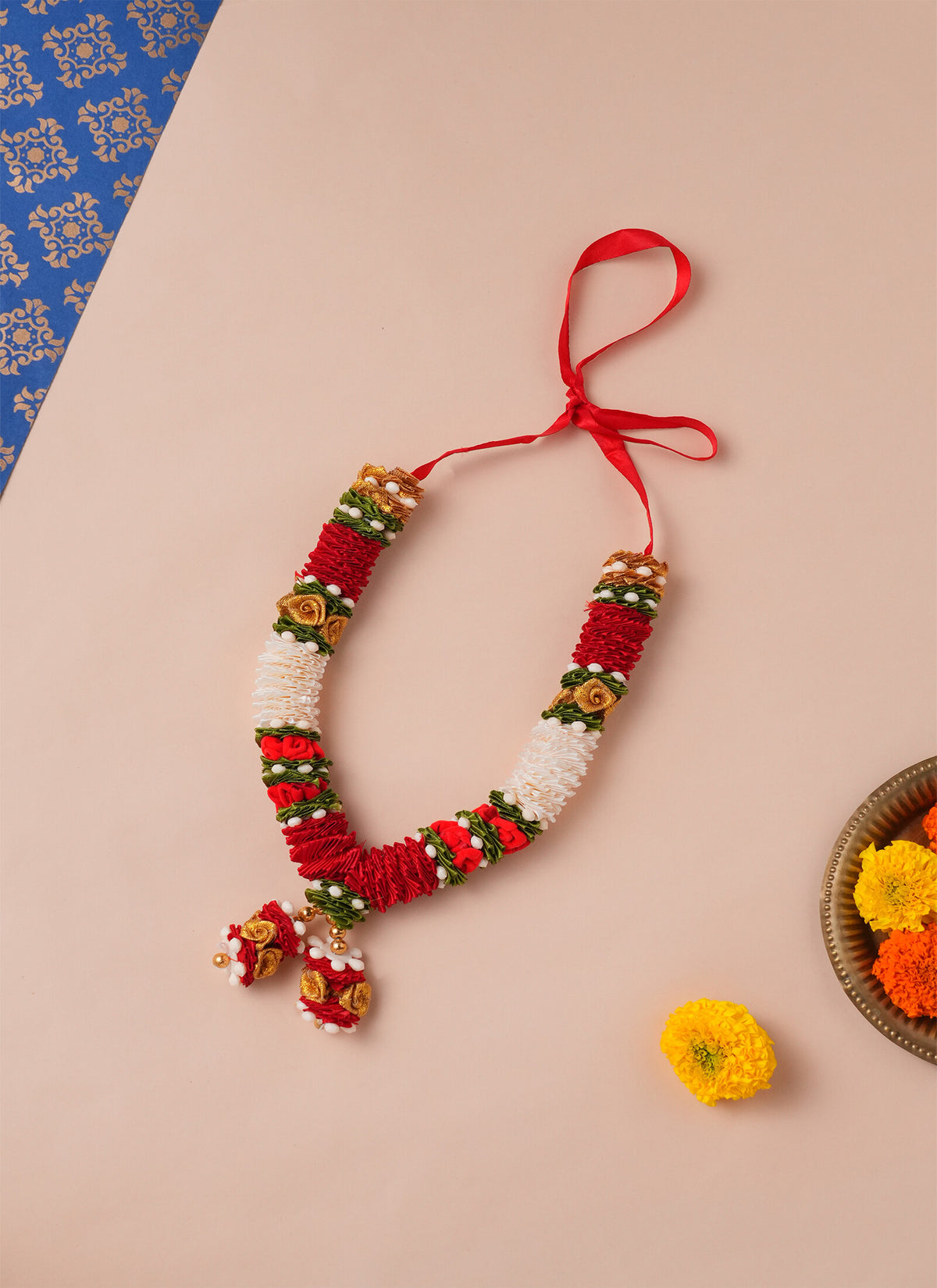 Madhoor Har Garland Flower Red Cream 8 Inches 1 Piece