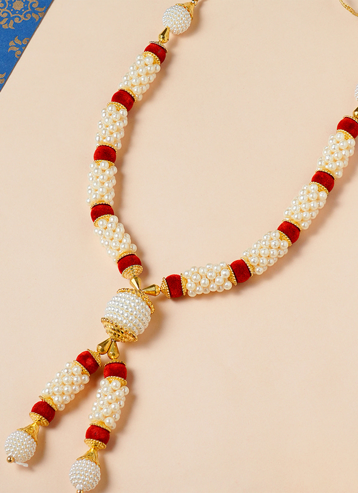 Madhoor Har Garland Pearl Red Cream 1 Step 1 Piece