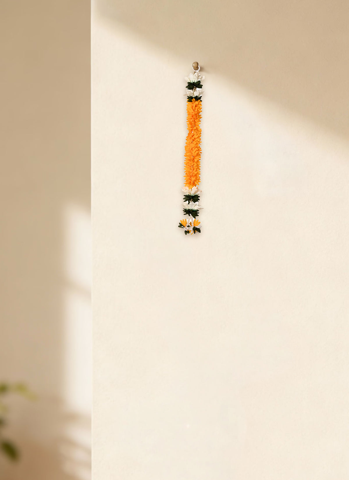 Madhoor Pearl Marigold Hanging 1.5 Feet 1 Piece