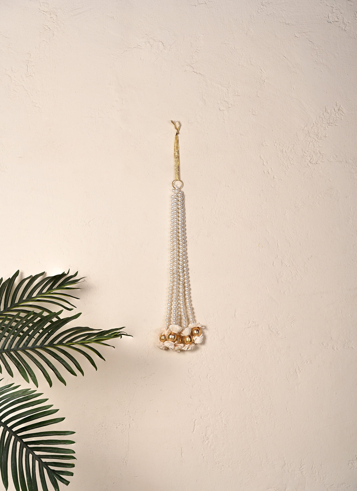 Madhoor Pearl Strands Hanging 1 Piece