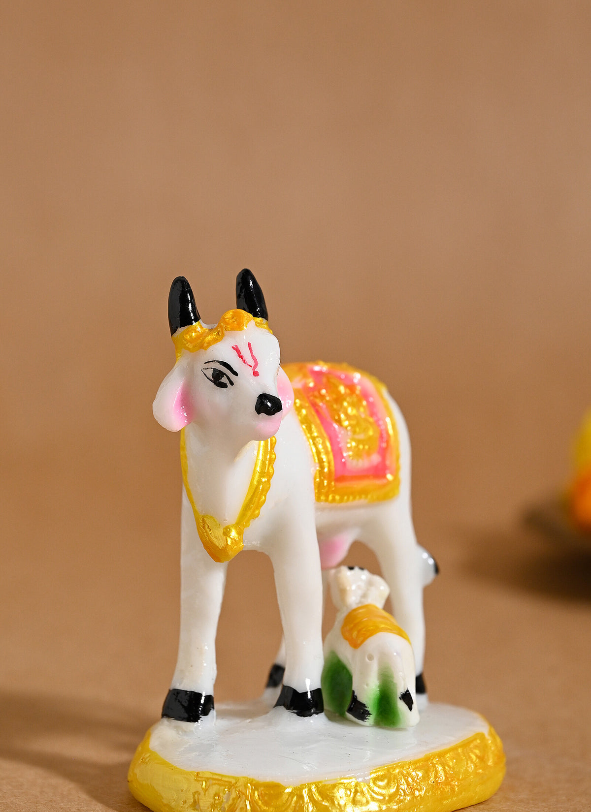 Madhoor Statue Cow & Calf Deity Idol 3 Inches 1 Piece