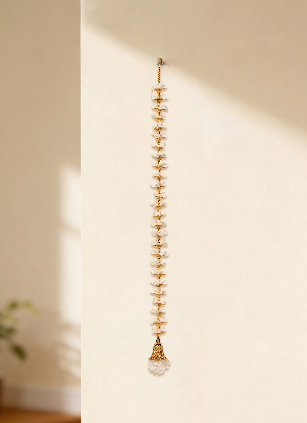 Madhoor Floral Bells Latkan Cream 3 Feet 1 Piece