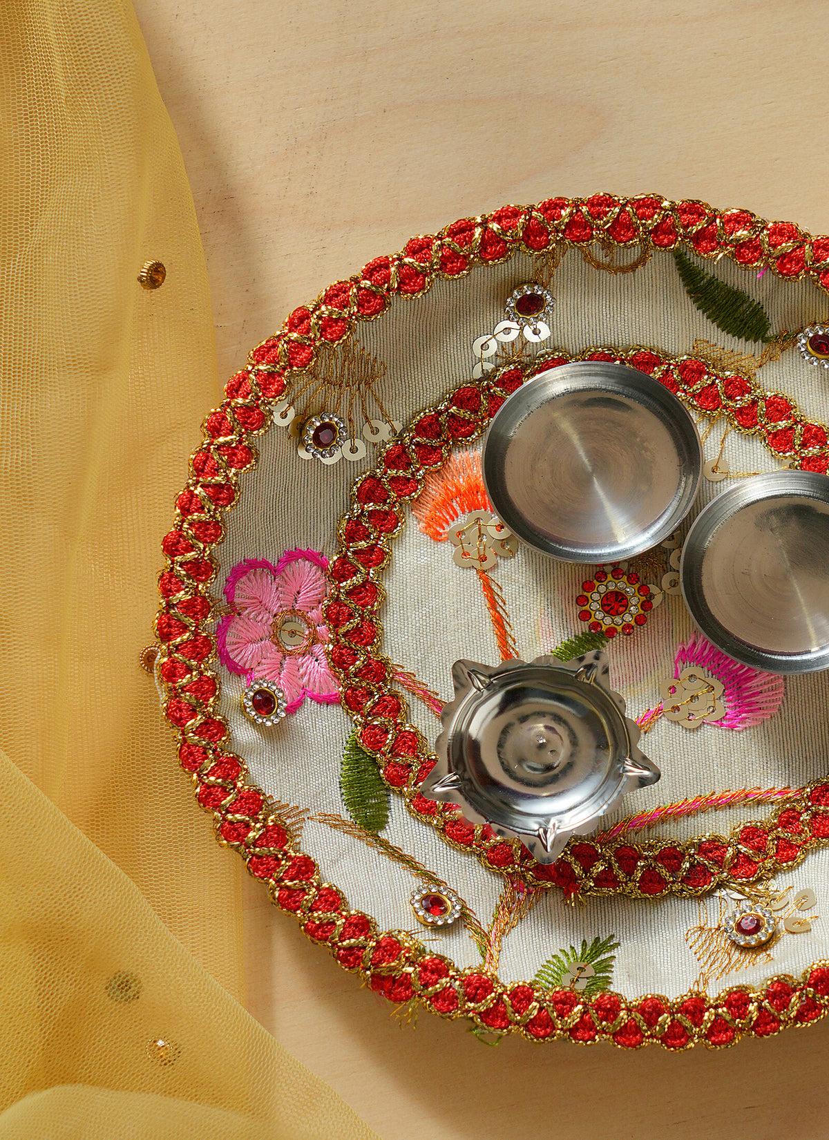 Madhoor Floral Pooja Thali Cream 1 Piece