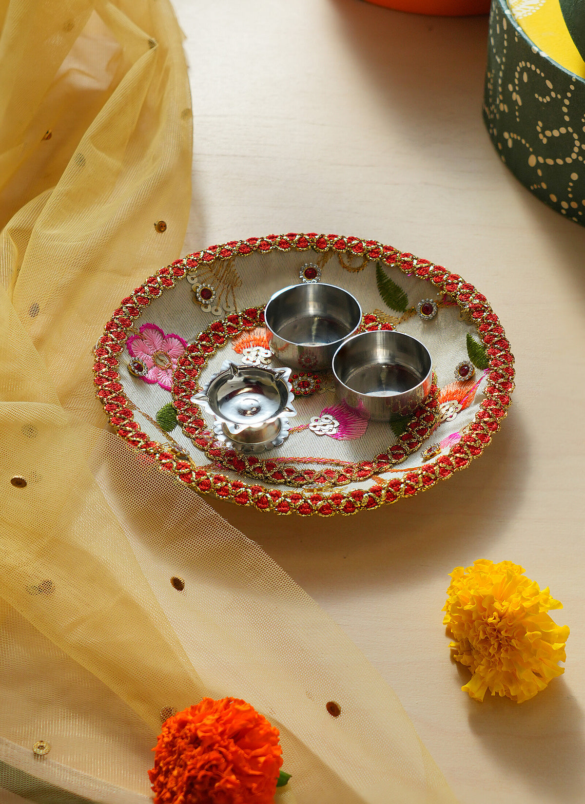 Madhoor Floral Pooja Thali Cream 1 Piece