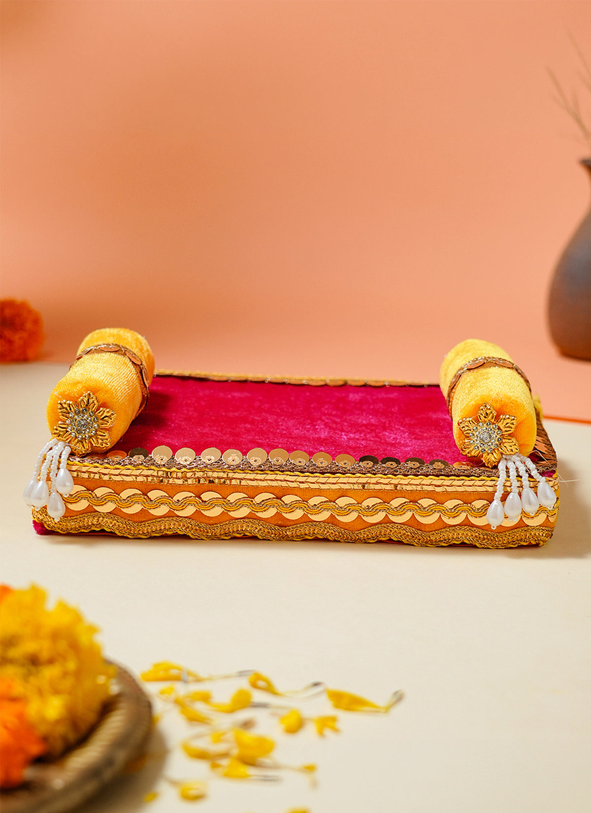 Madhoor Idol Singhasan Red Yellow 1 Piece