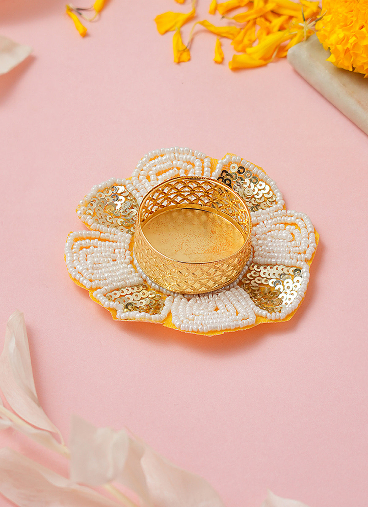 Madhoor Pearl Floral Tealight Holder White 1 Piece