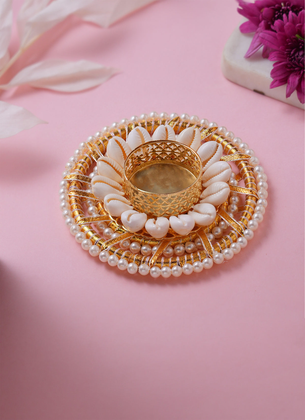 Madhoor Pearl Shell Tealight Holder Gold-Tone White 1 Piece