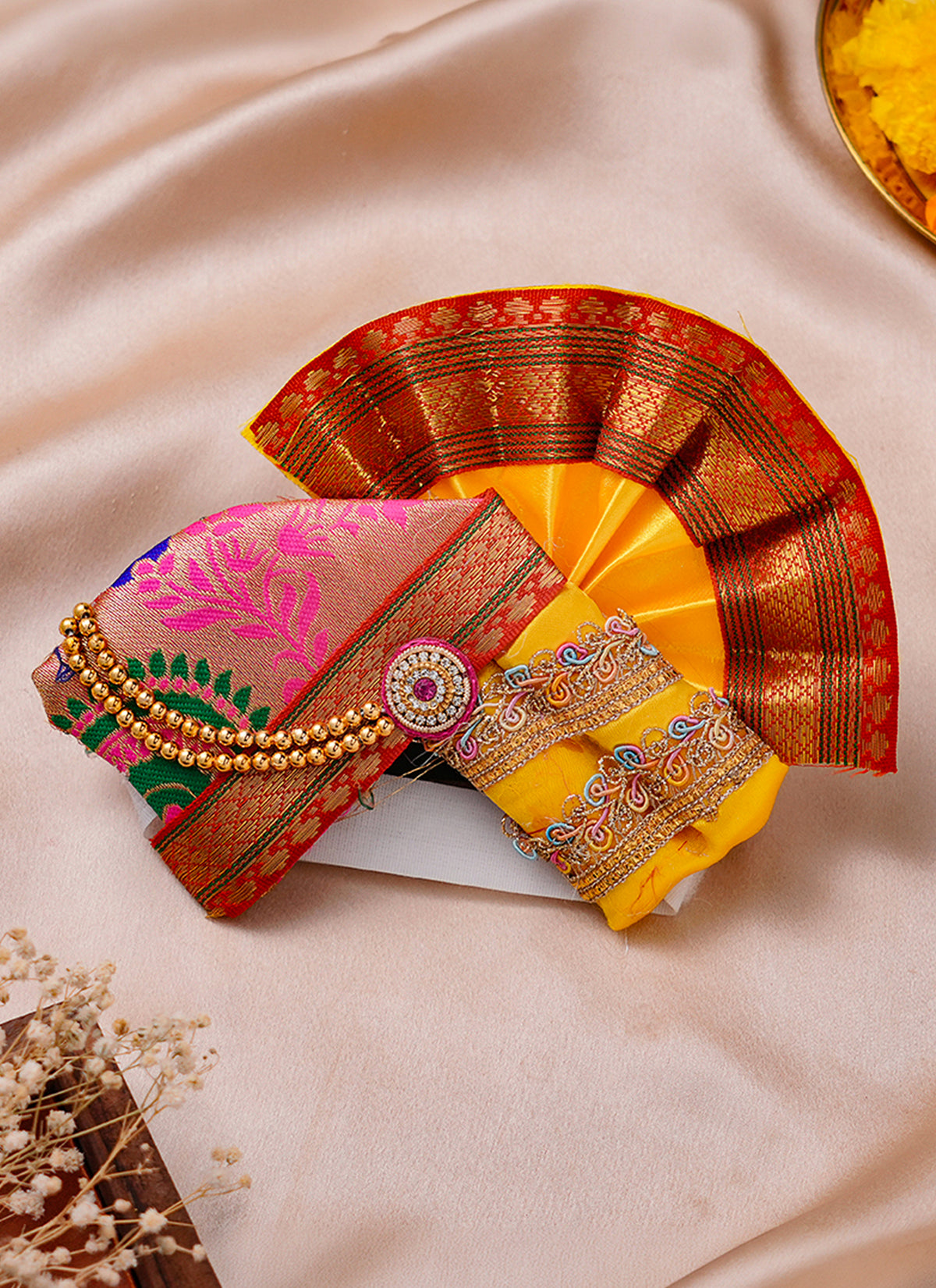 Madhoor Laddu Gopal Deity Idol Mukut Multicolour 4 Inches 1 Piece