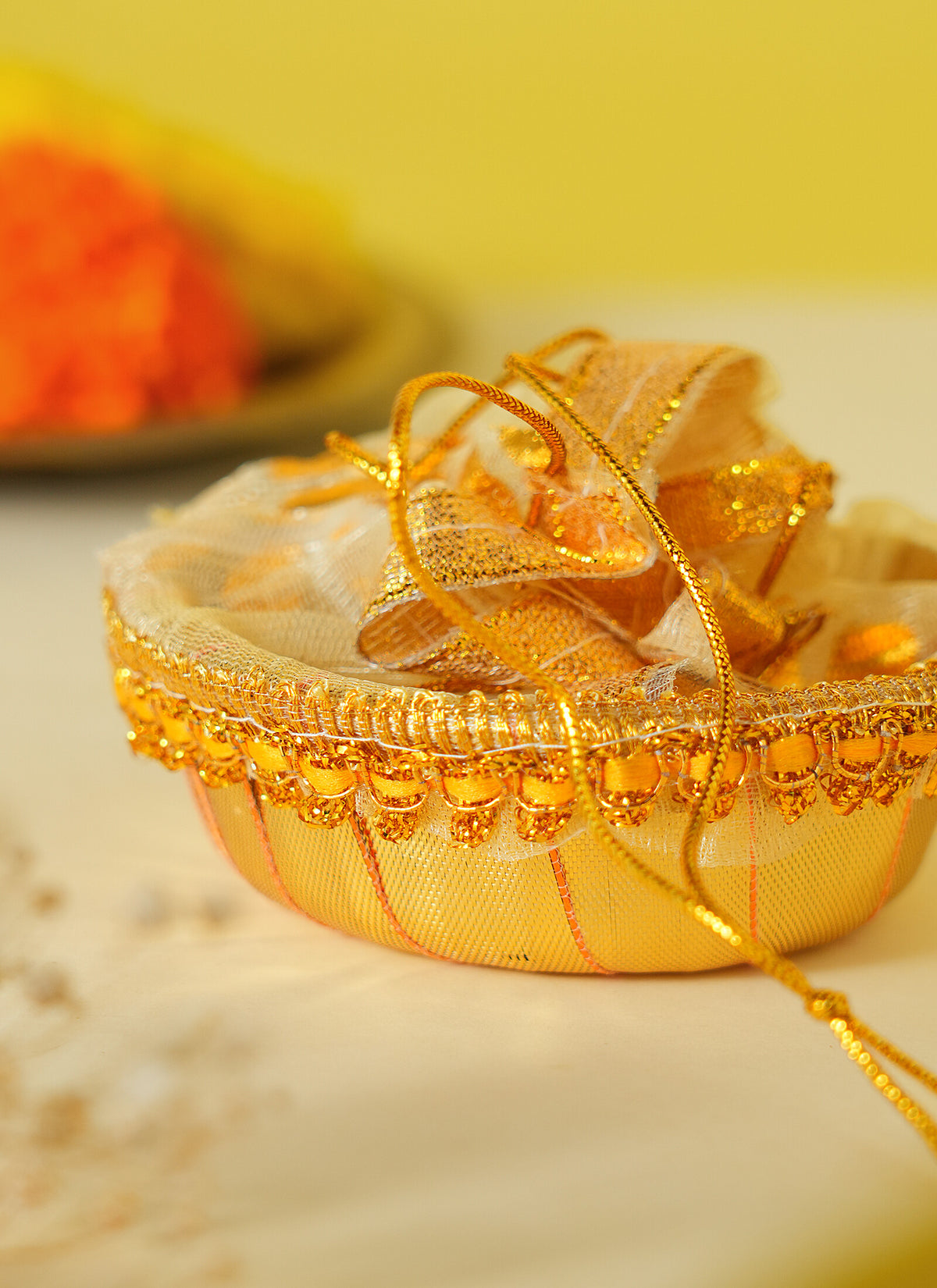 Madhoor Net Lid Gift Basket Gold-Tone 3 Inches 1 Piece