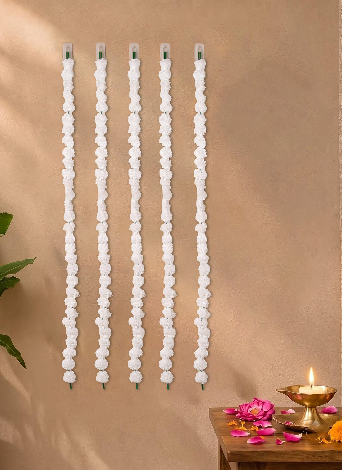 Madhoor Flower Pompom Marigold Latkan White 4.5 Feet Set of 5