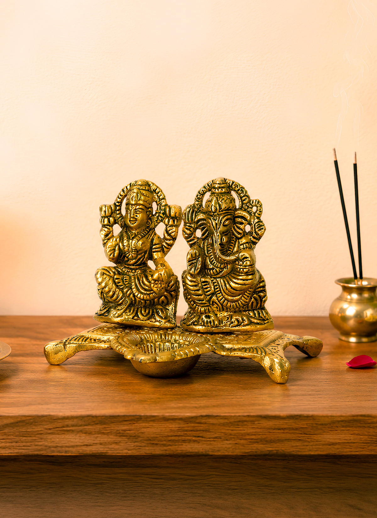 Madhoor Metal Lakshmi Ganesha Diya 1 Set