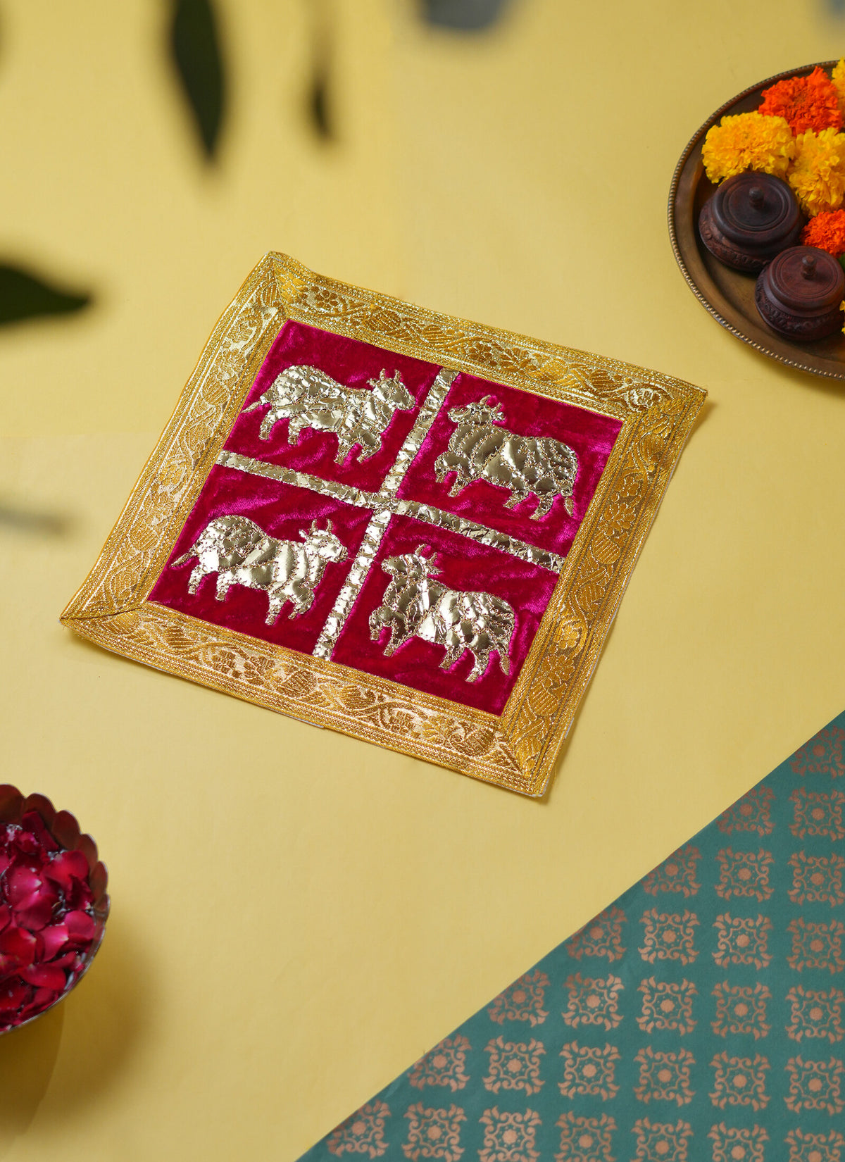 Madhoor Kamdhenu Pooja Aasan Gold-Tone Rani Pink 12 x 12 Inches 1 Piece