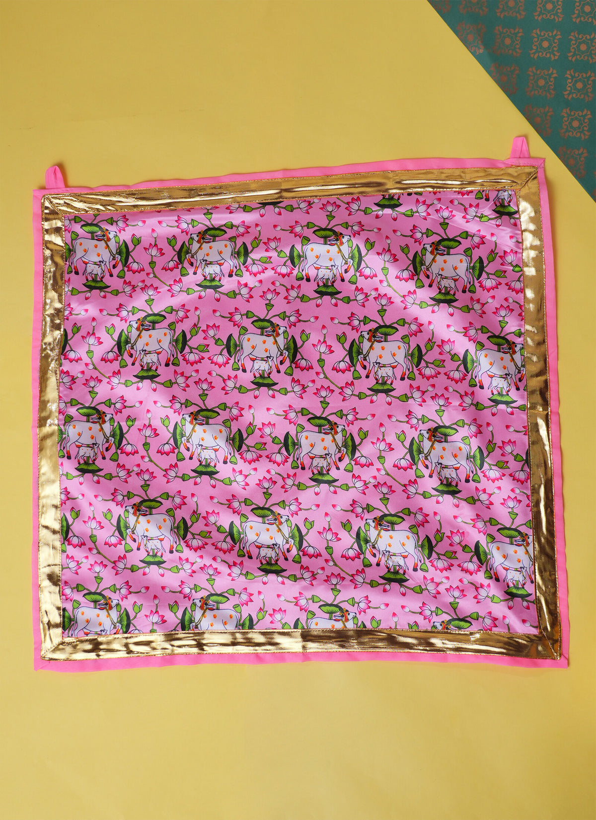 Madhoor Cow Pooja Aasan Pink White Gold-Tone 22 x 22 Inches 1 Piece