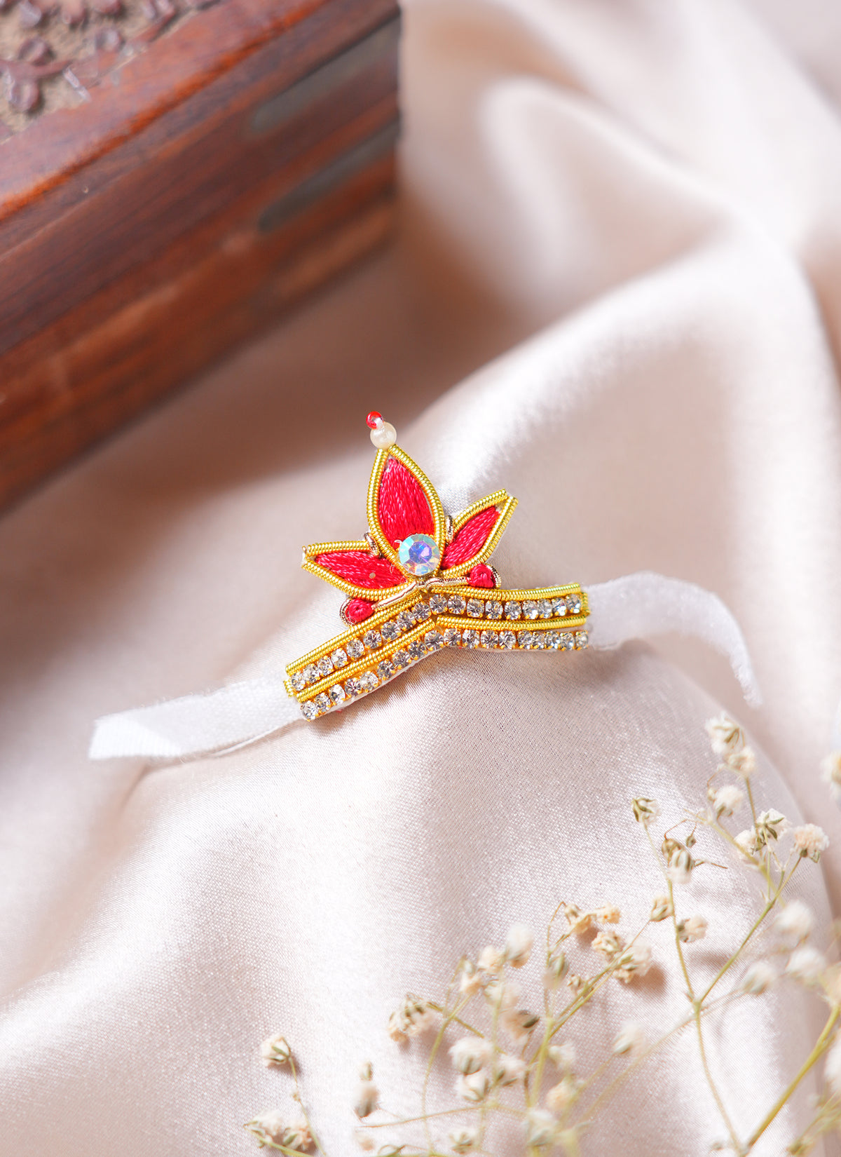 Zardozi deity mukut with traditional details